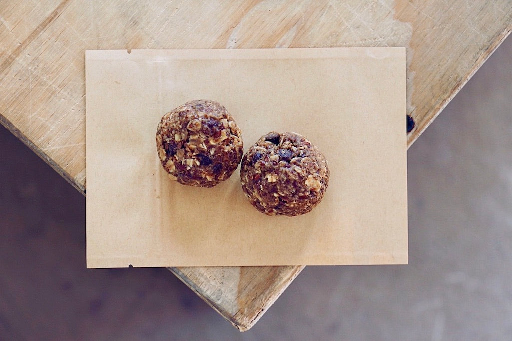 Chocolate Oat Energy Bites (Sunday) - Healthy Breakfast &amp; Snack - Honey Bee Meals | Healthy Prepared Meals &amp; Food Delivery Toronto
